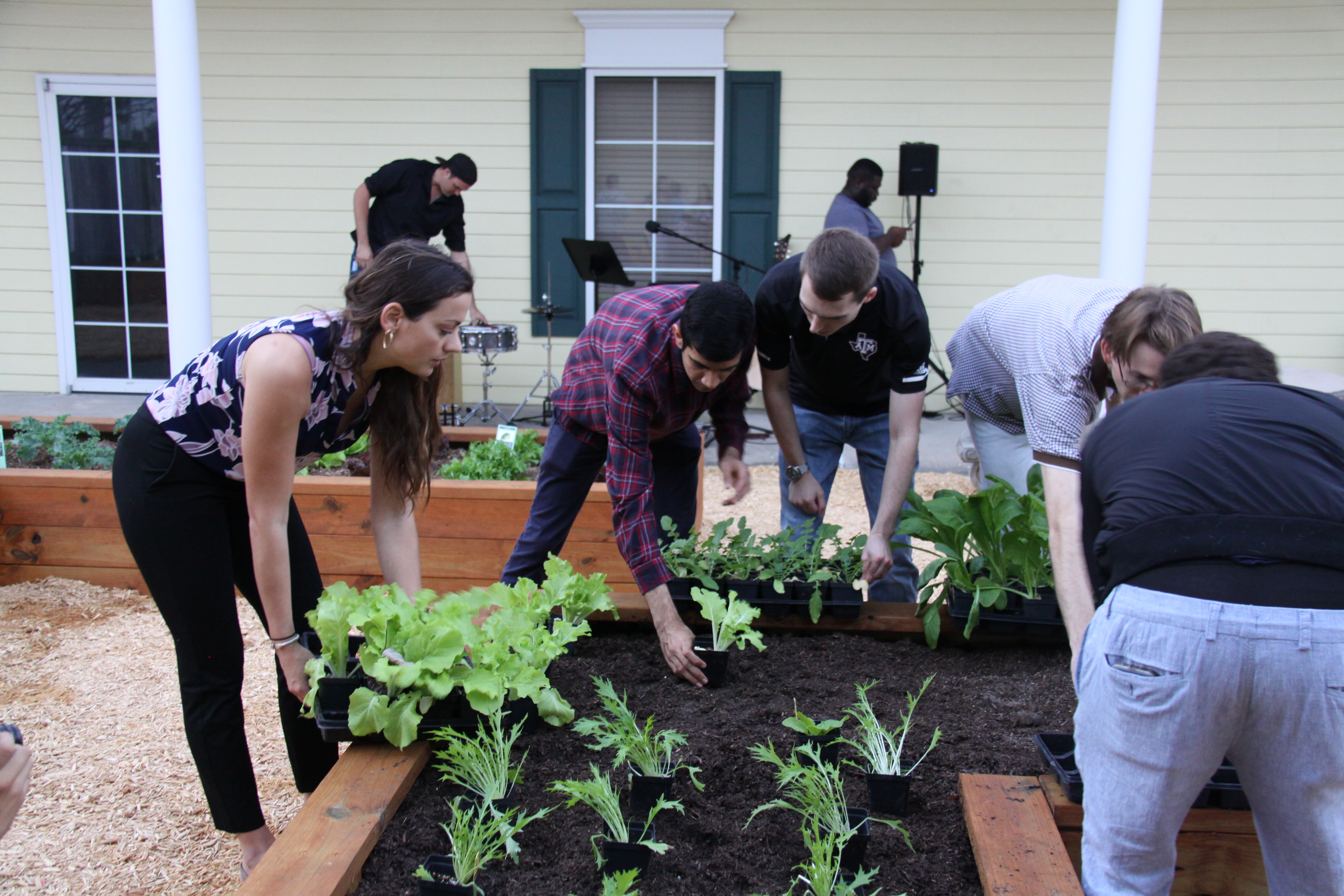 UTMB Health Medical Students planting Island Farmacy